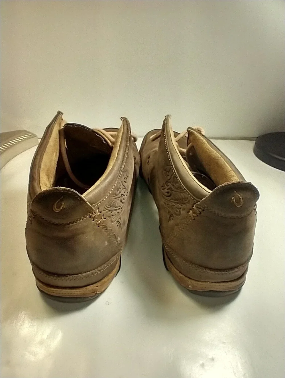 OluKai Kamuela Brown Leather Ankle Chukka Boots Men's sz 13.
